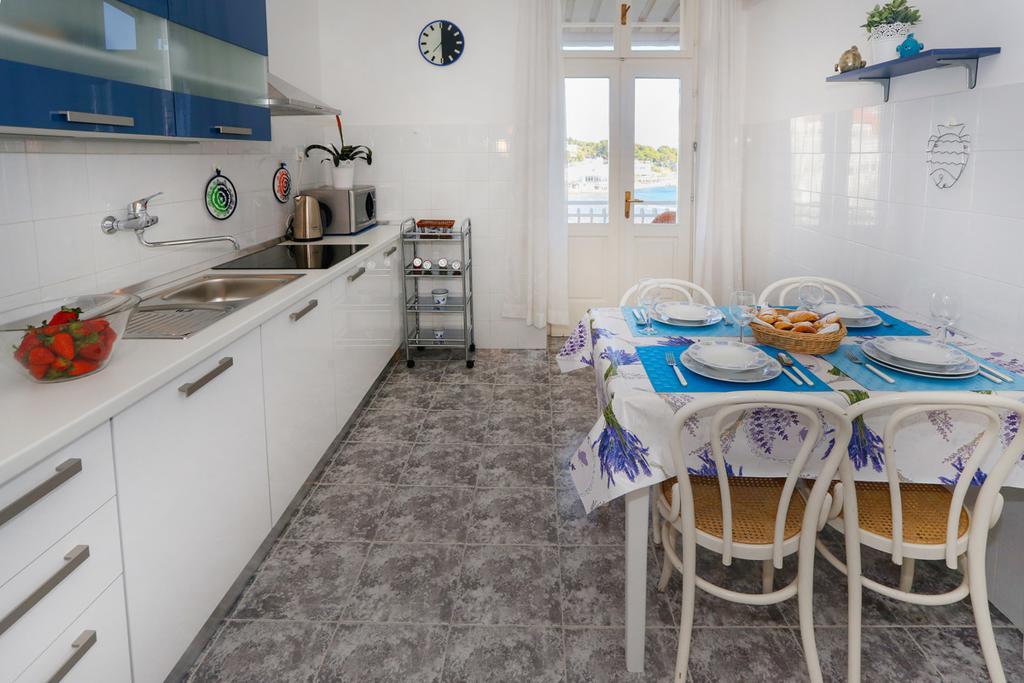 Beach Apartment Bacvice Split Buitenkant foto